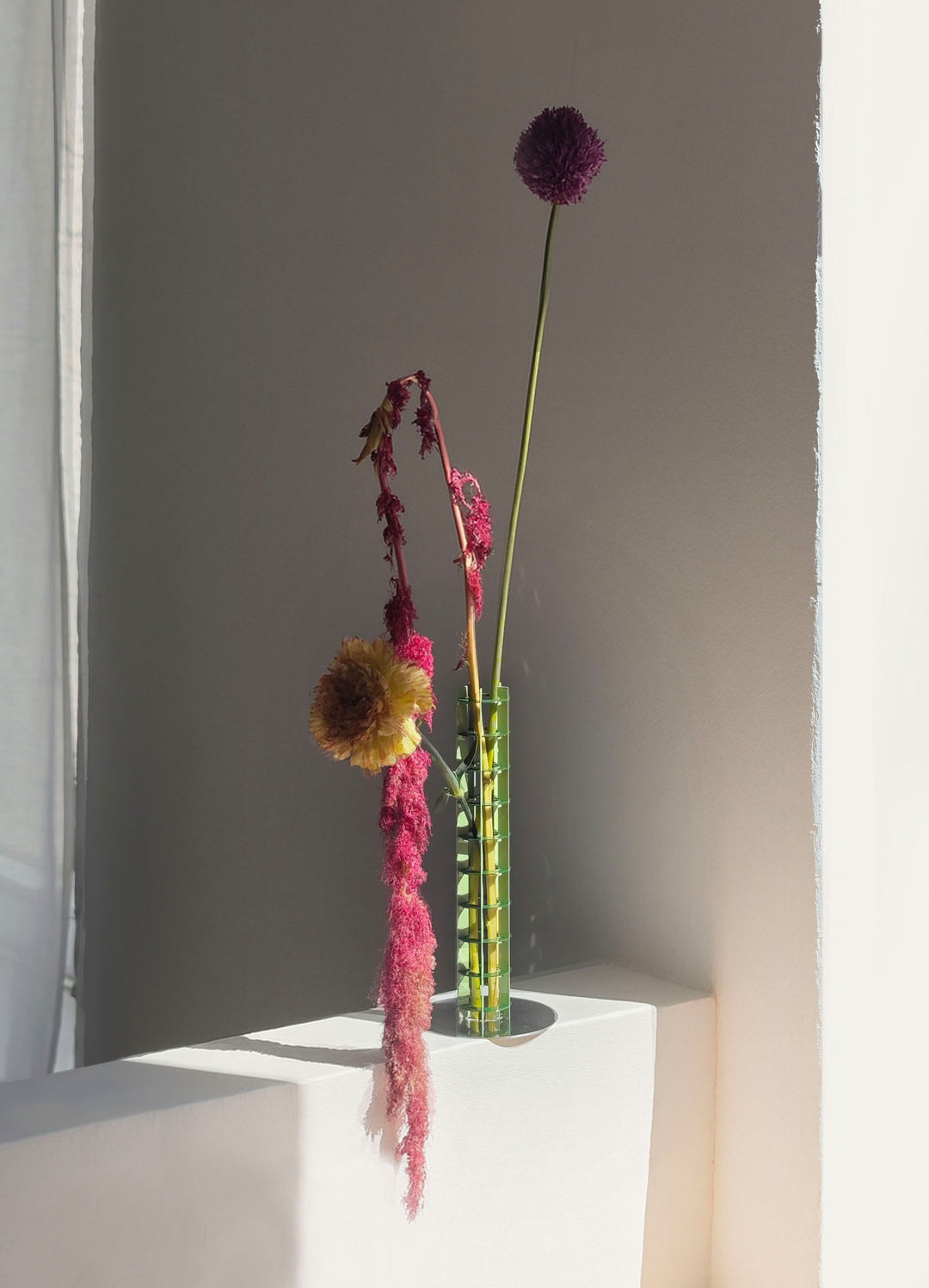 GRAVITY - BUD VASE