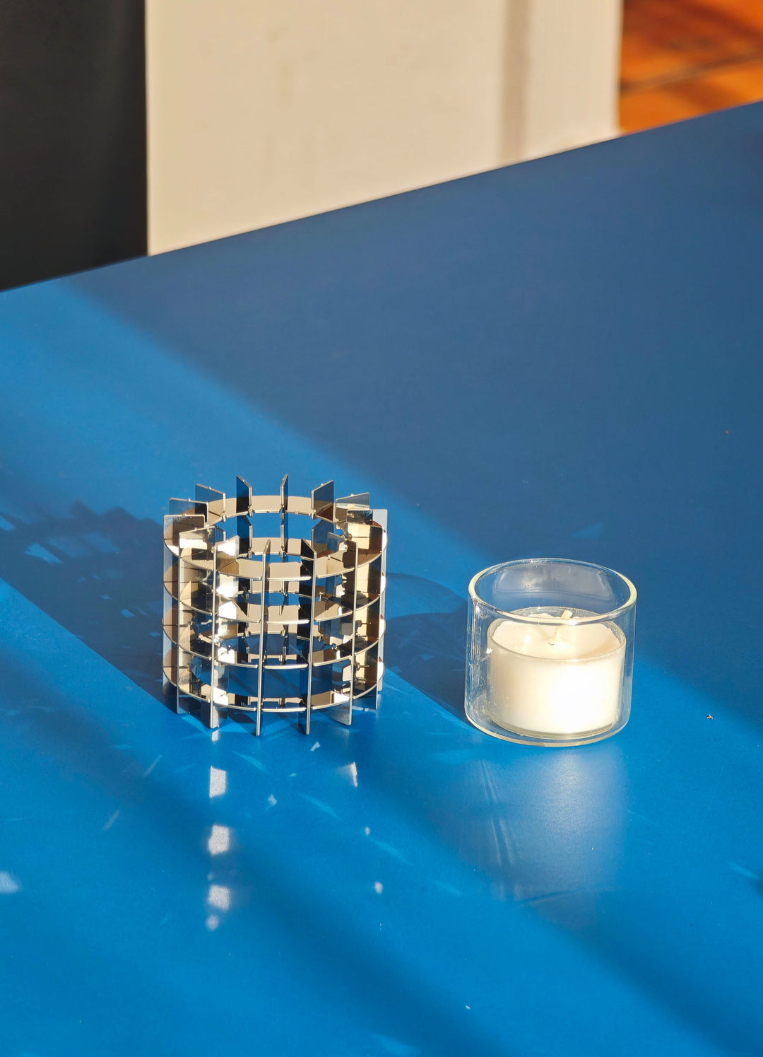 GRAVITY - TEALIGHT HOLDER