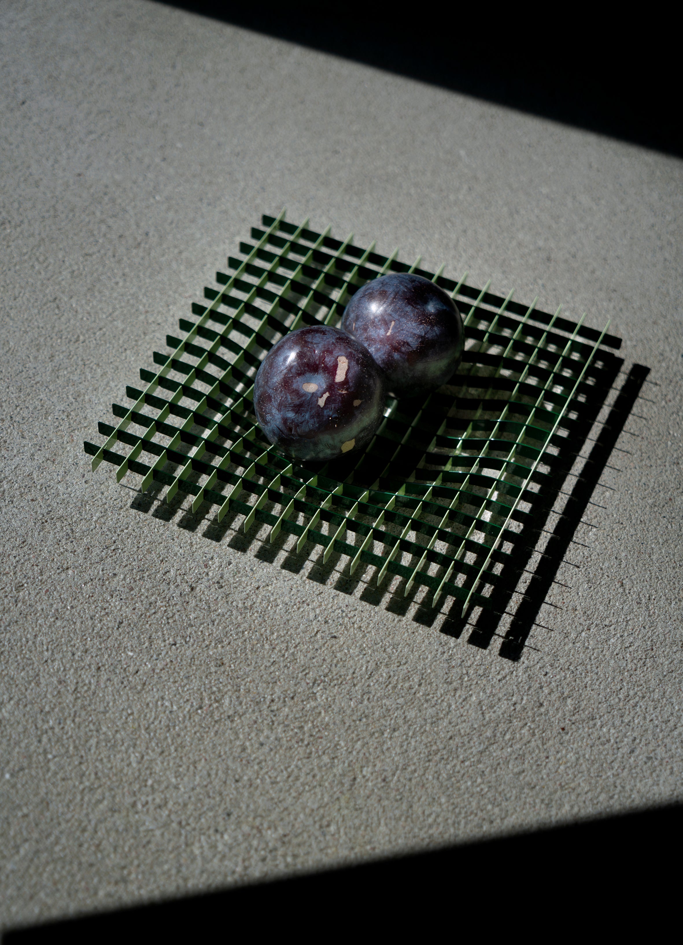 GRAVITY - TRAY - GRAND PALAIS – Fundamental.Berlin