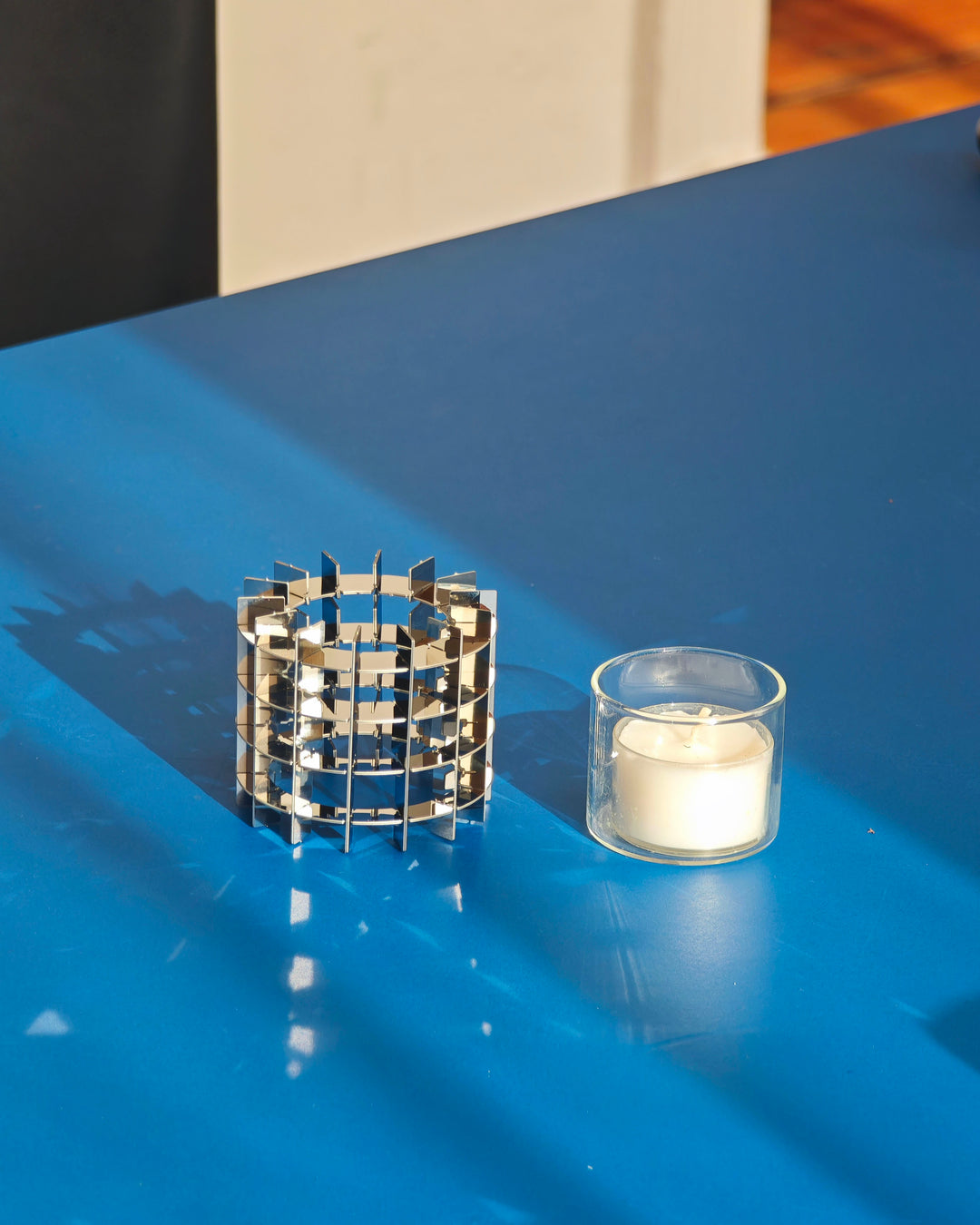 GRAVITY - TEALIGHT HOLDER