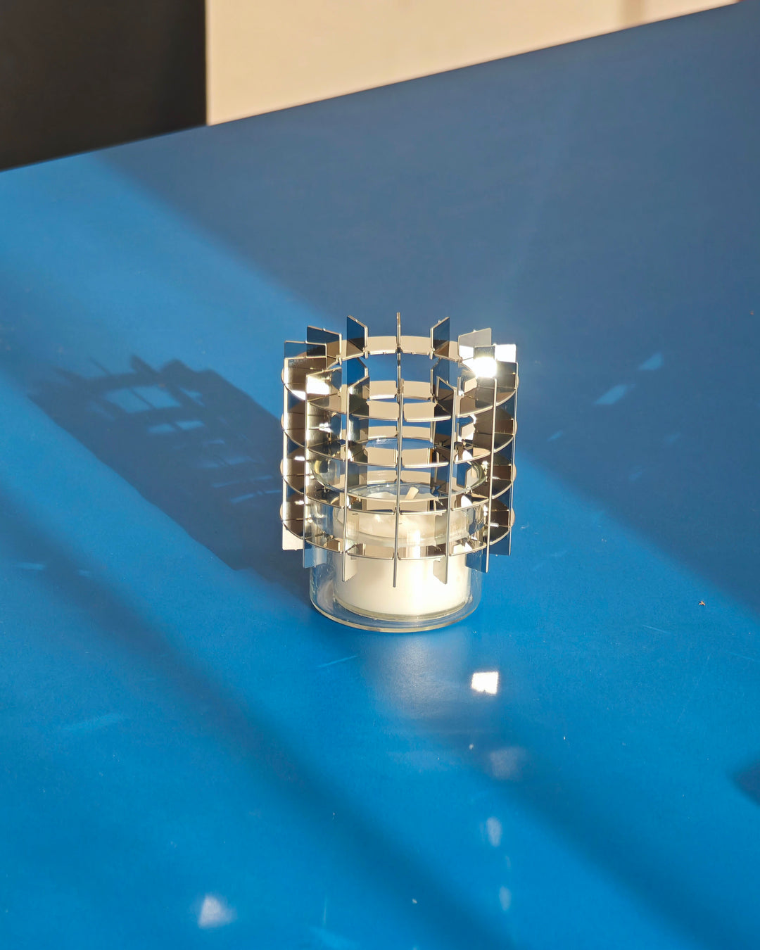 GRAVITY - TEALIGHT HOLDER